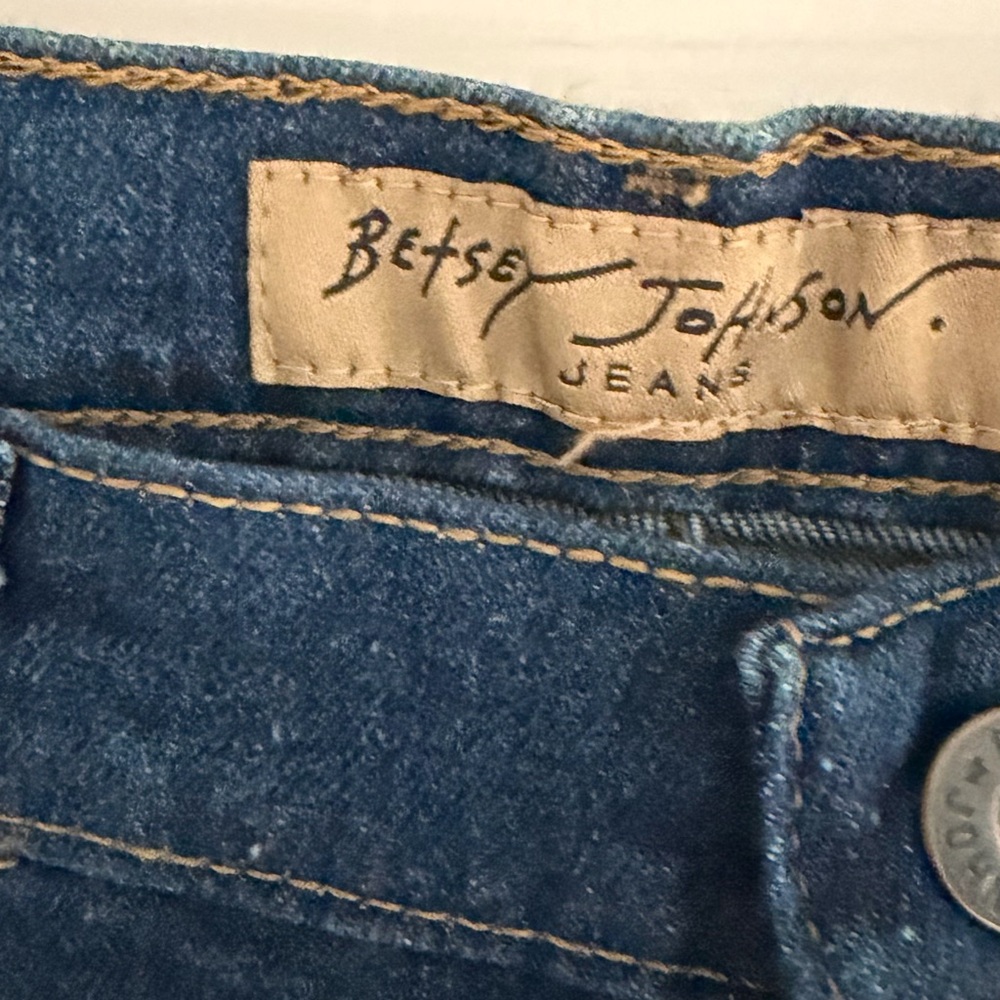 Betsey Johnson Dark Blue Stud-side Trim strait Jeans Mid rise size 6 - Picture 4 of 6